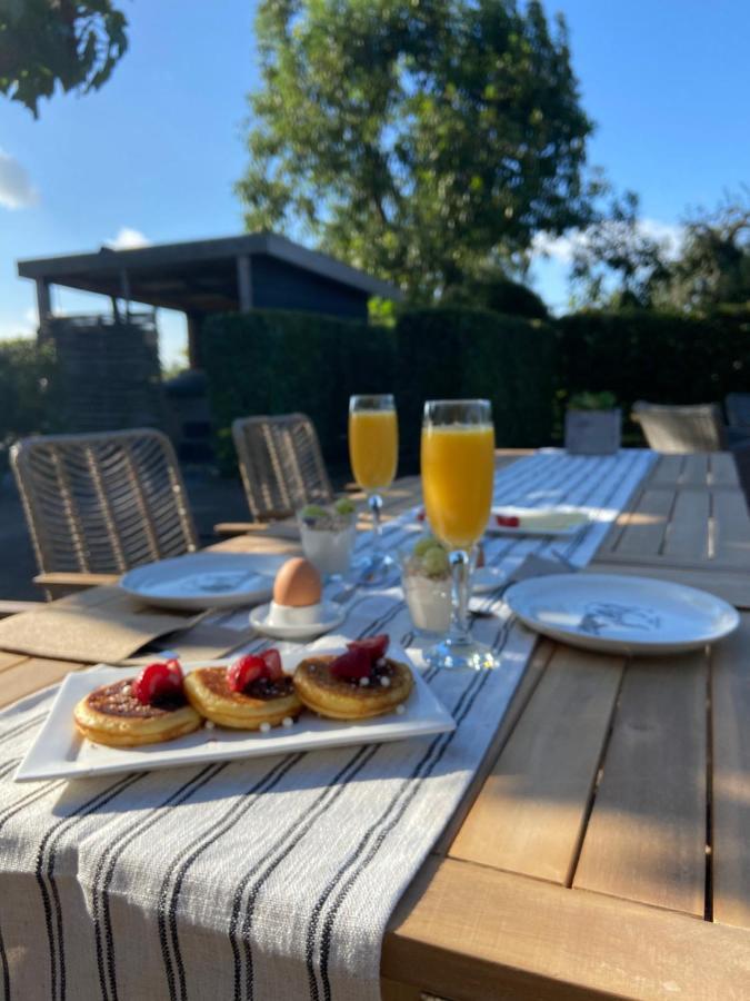 Betuwsch Badhuys Bed & Breakfast Lienden ภายนอก รูปภาพ