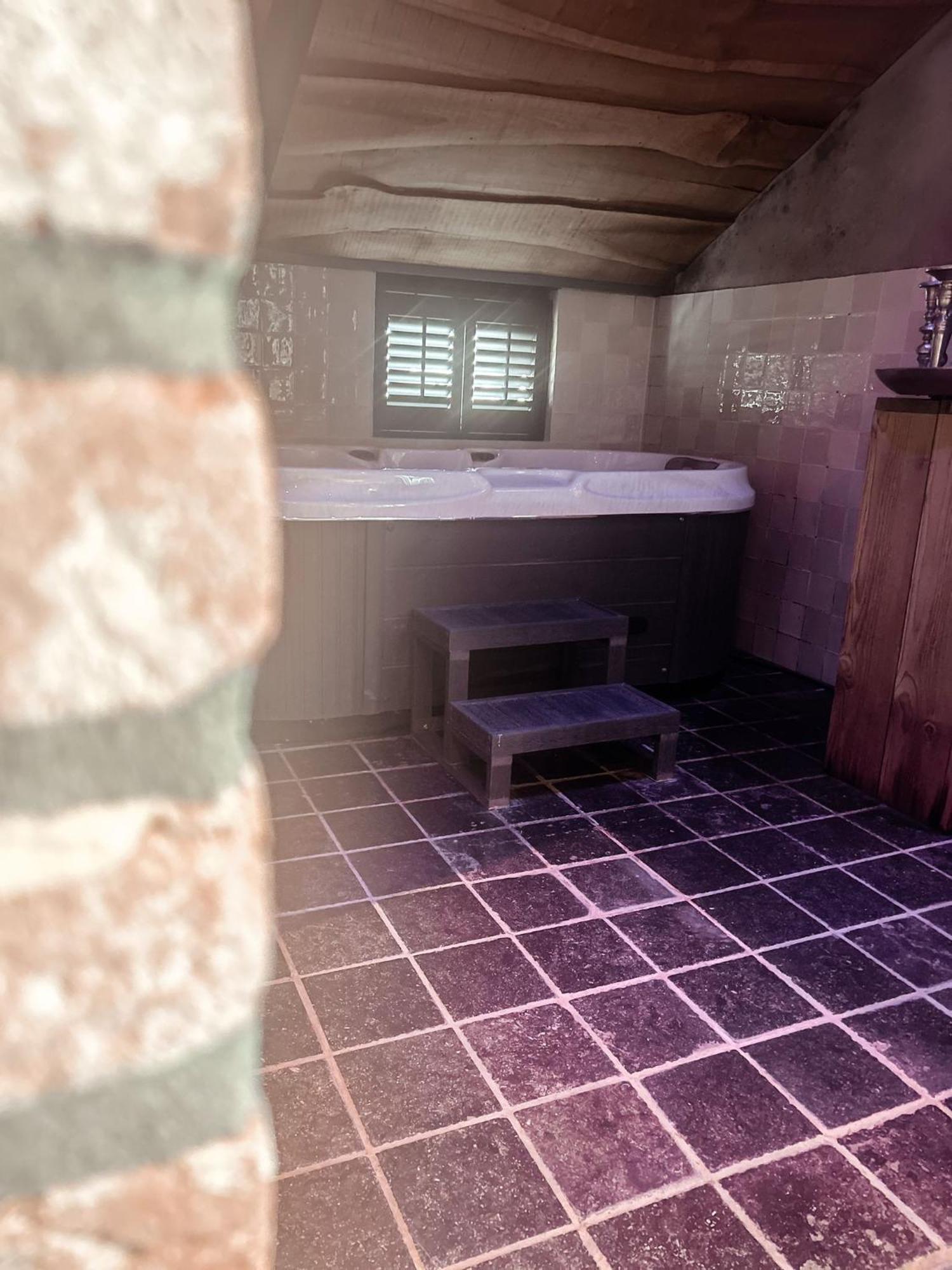 Betuwsch Badhuys Bed & Breakfast Lienden ภายนอก รูปภาพ